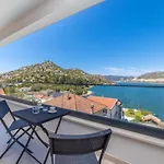 Nyaraló Luxury Navis Rogotin