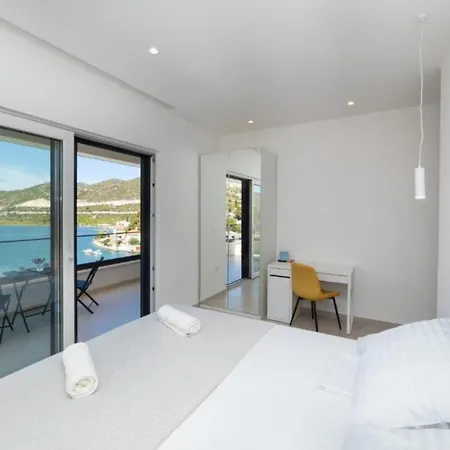 بيت للعطل Luxury Navis Rogotin