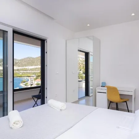 Luxury Navis Holiday home