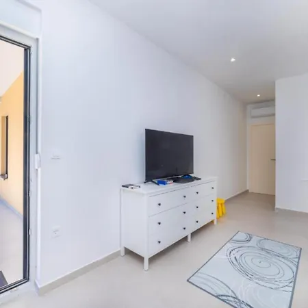 بيت للعطل Luxury Navis